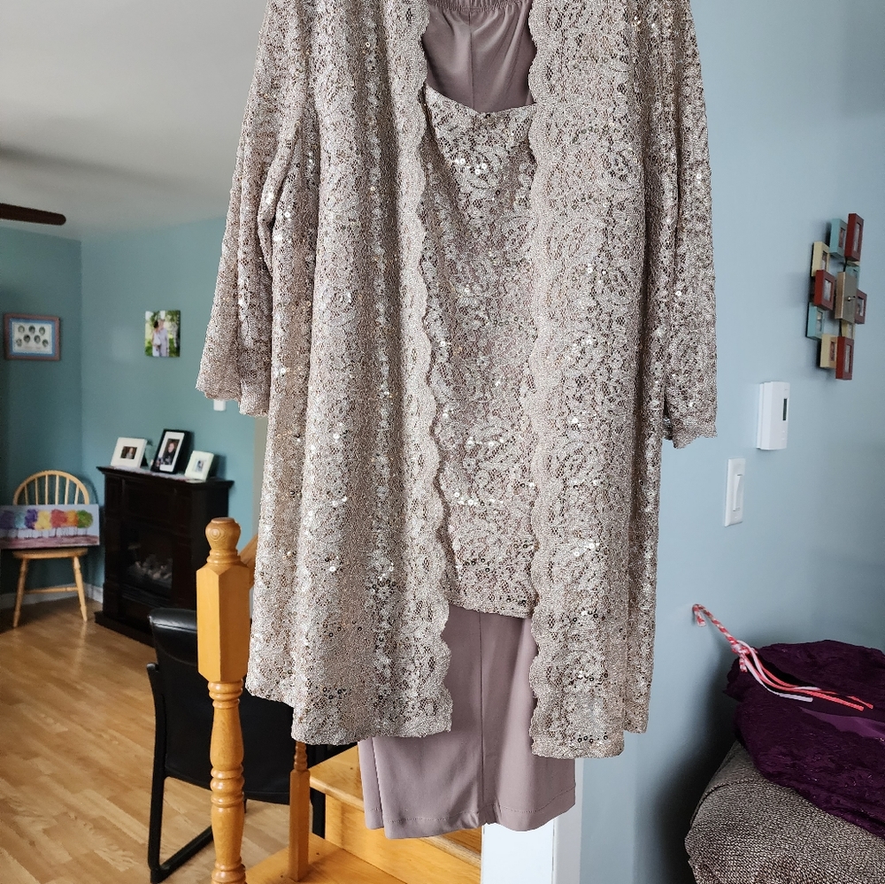 3 peice pant suits - Picture 2 of 2